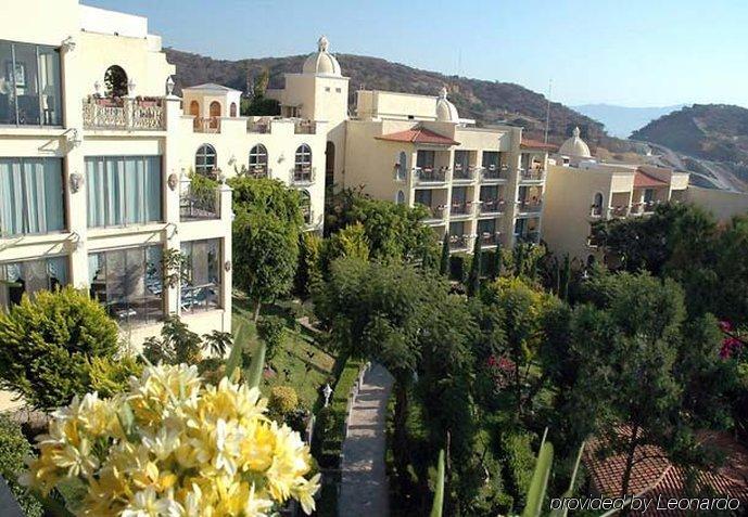Fiesta Americana Hacienda Ixtapan De La Sal Exterior foto Residential buildings in Glyfáda